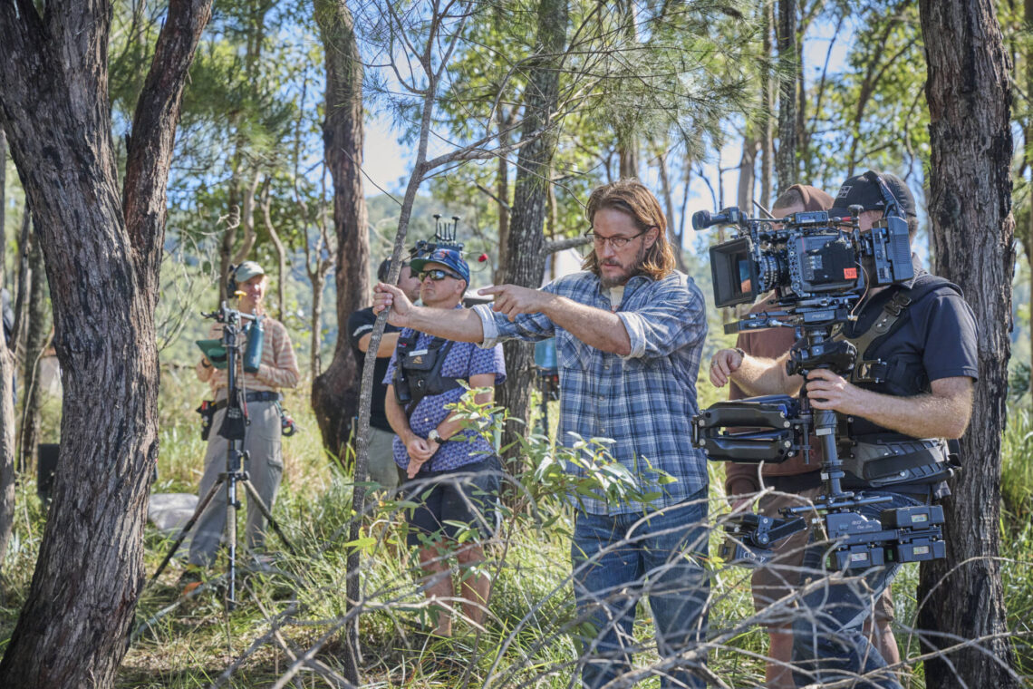 240513_BS_S2_EP6_KSKENNAR_1975_Travis Fimmel (Director) and crew